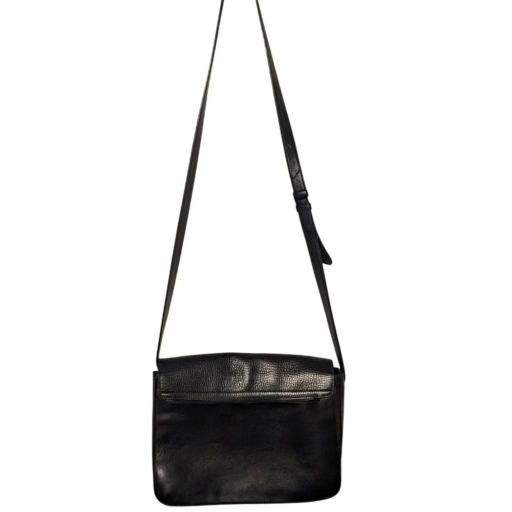 Cuyana Black Pebbled Leather Crossbody Bag Gold Half Moon Hardware Made in Italy